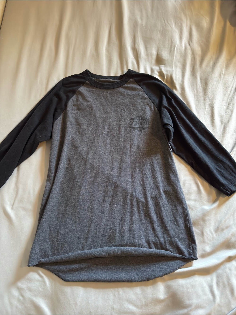 O'Neill Men's Two-Tone Raglan Long-Sleeve Shirt - Black & Gray